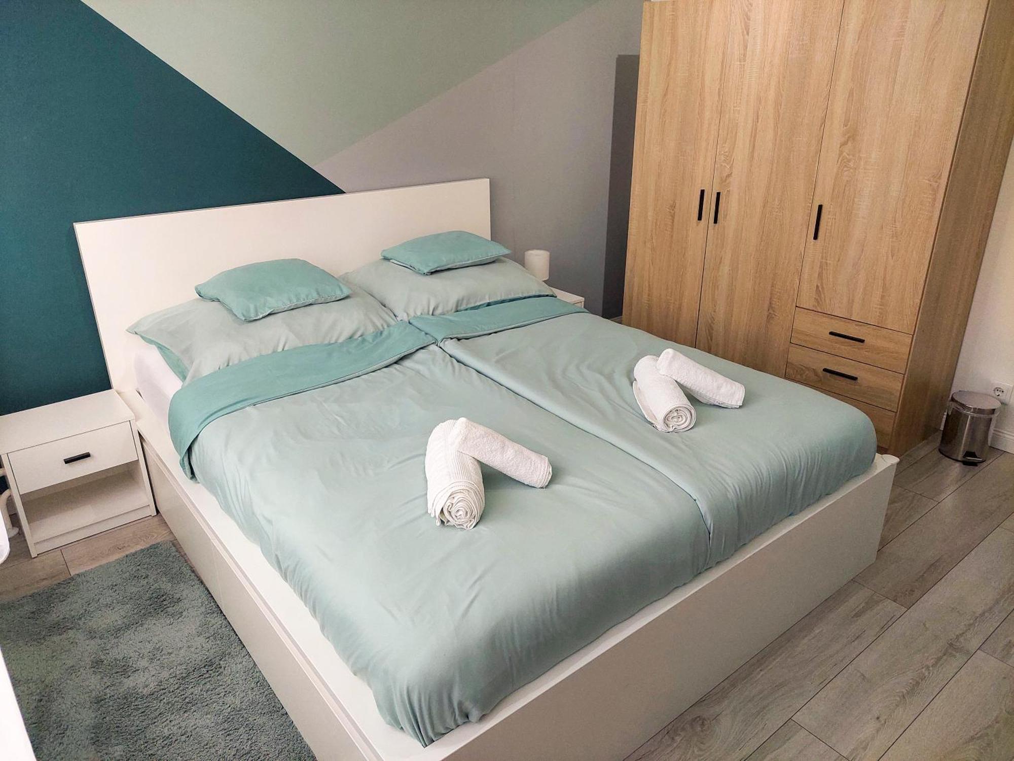 Aweshome City Apartment - 3 Bedrooms And Free Parking 德布勒森 外观 照片